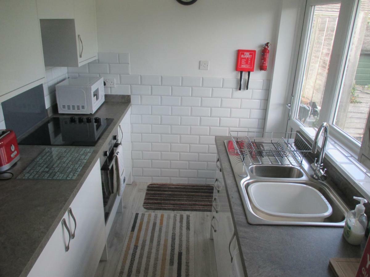 The Bungalow Lymington With New Forest 1 Mile Villa Bagian luar foto
