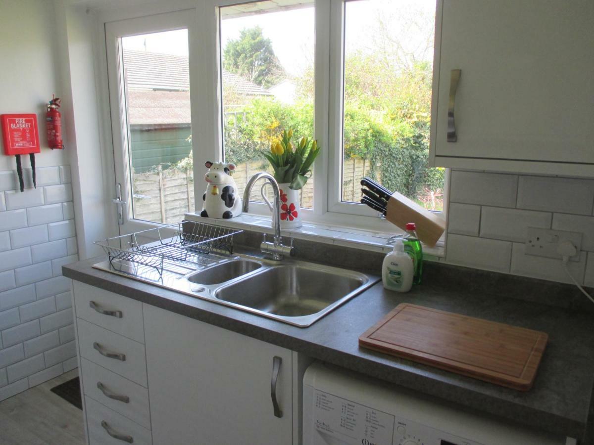 The Bungalow Lymington With New Forest 1 Mile Villa Bagian luar foto